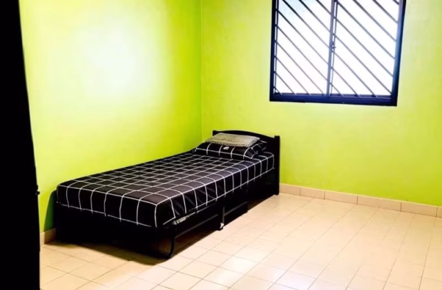 单间出租 • 武吉巴督 • 410 Bukit Batok West Avenue 4 • S$850 • 3房(2臥室) • 普通房