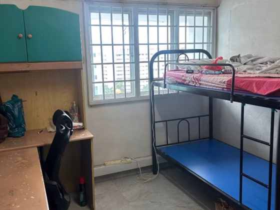 单间出租 • 裕廊东 • 218 Jurong East Street 21 • S$400 • 4房(3臥室) • 床位出租 照片