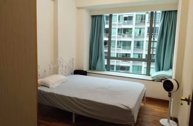 单间出租 • 蔡厝港 •  The Quintet • S$1200 • 住宅公寓 • 普通房