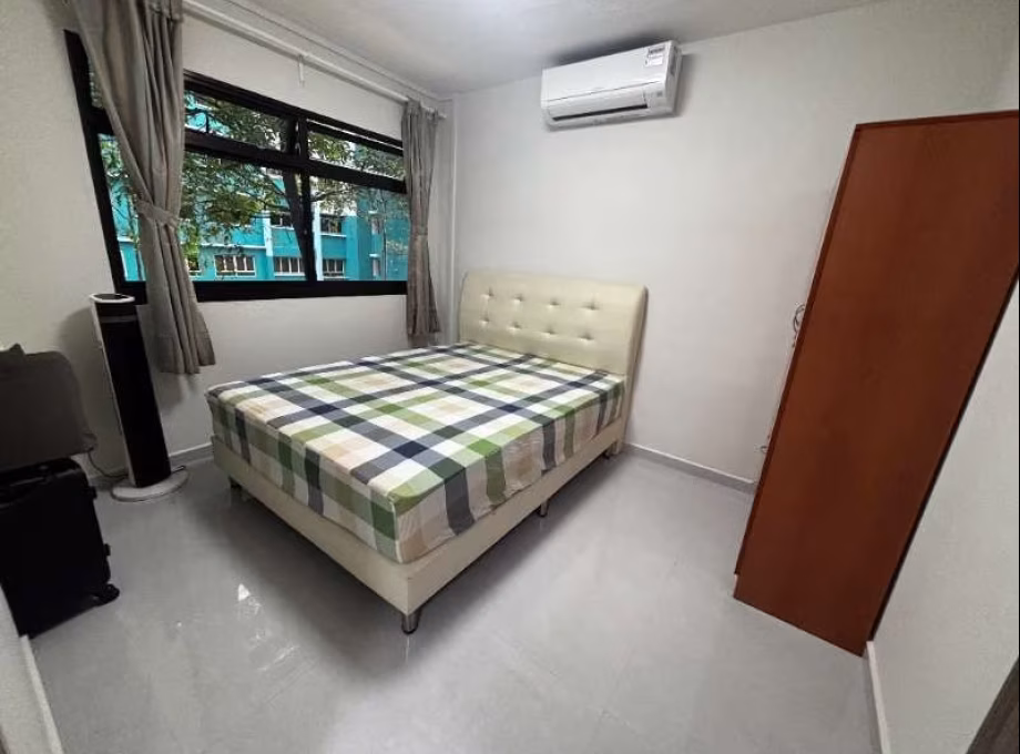 单间出租 • 兀兰 • 175 Woodlands Street 13 • S$900 • 5房(4臥室) • 普通房 照片