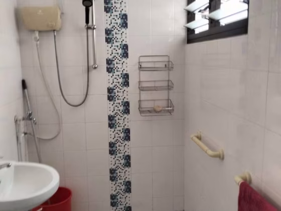 单间出租 • 义顺 • 794 Yishun Ring Road • S$1300 • 4房(3臥室) • 主人房 照片