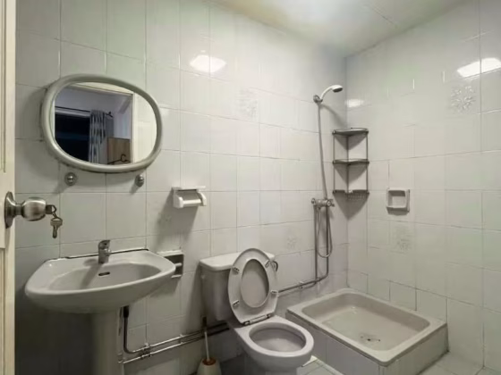 单间出租 • 芽笼 •  Palm Lodge • S$1850 • 住宅公寓 • 主人房 照片