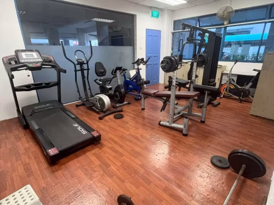 单间出租 • 芽笼 •  Palm Lodge • S$1850 • 住宅公寓 • 主人房 照片