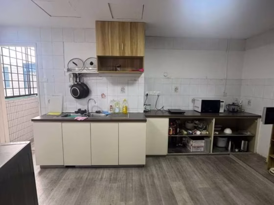 单间出租 • 芽笼 •  Palm Lodge • S$1850 • 住宅公寓 • 主人房 照片