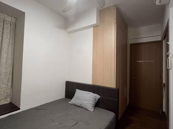 单间出租 • 后港 •  Kovan Melody • S$1250 • 住宅公寓 • 普通房 照片