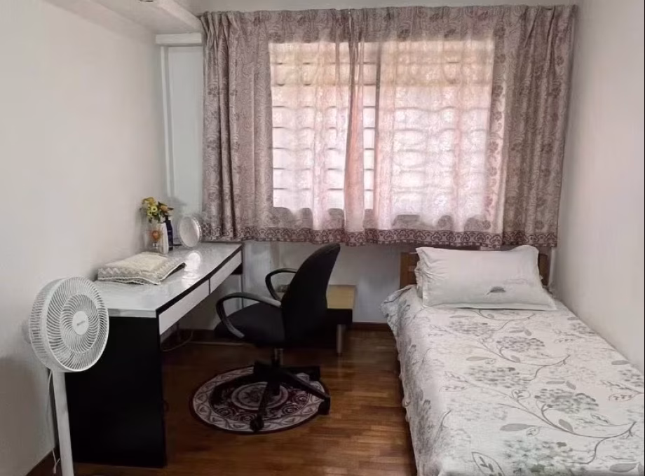 单间出租 • 盛港 • 258A Compassvale Road • S$1000 • 4房(3臥室) • 普通房 照片