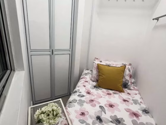 单间出租 • 梧槽 •  Sunshine Plaza • S$800 • 住宅公寓 • 佣人房 照片