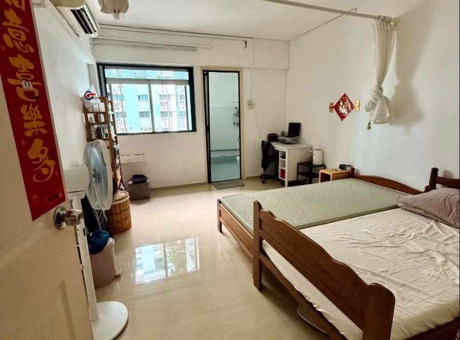 单间出租 • 淡滨尼 • 272 Tampines Street 22 • S$650 • 4房(3臥室) • 主人房 照片