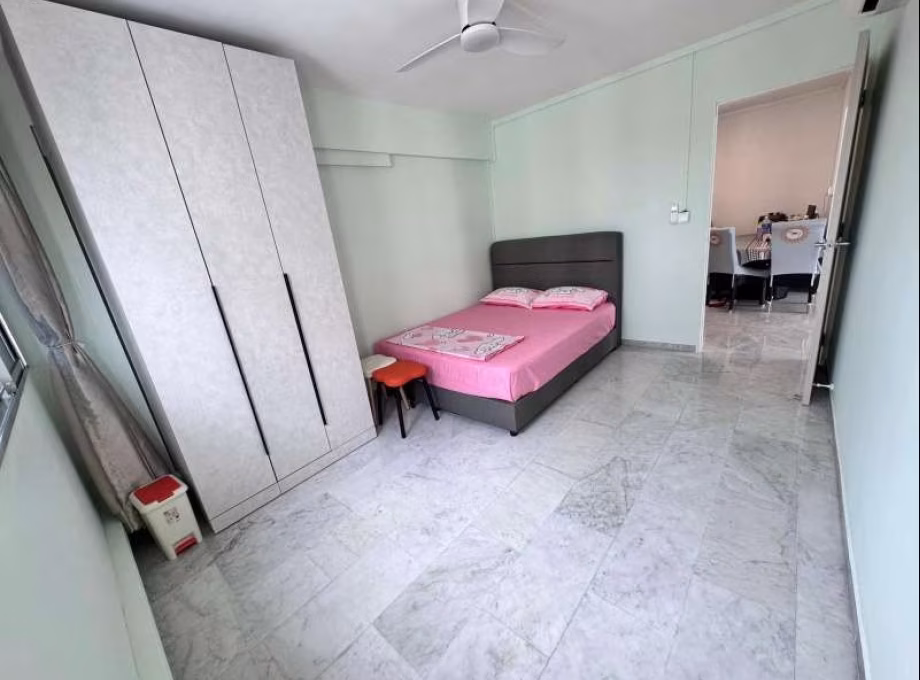 单间出租 • 裕廊东 • 220 Jurong East Street 21 • S$1100 • 5房(4臥室) • 普通房 照片