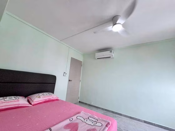 单间出租 • 裕廊东 • 220 Jurong East Street 21 • S$1100 • 5房(4臥室) • 普通房 照片