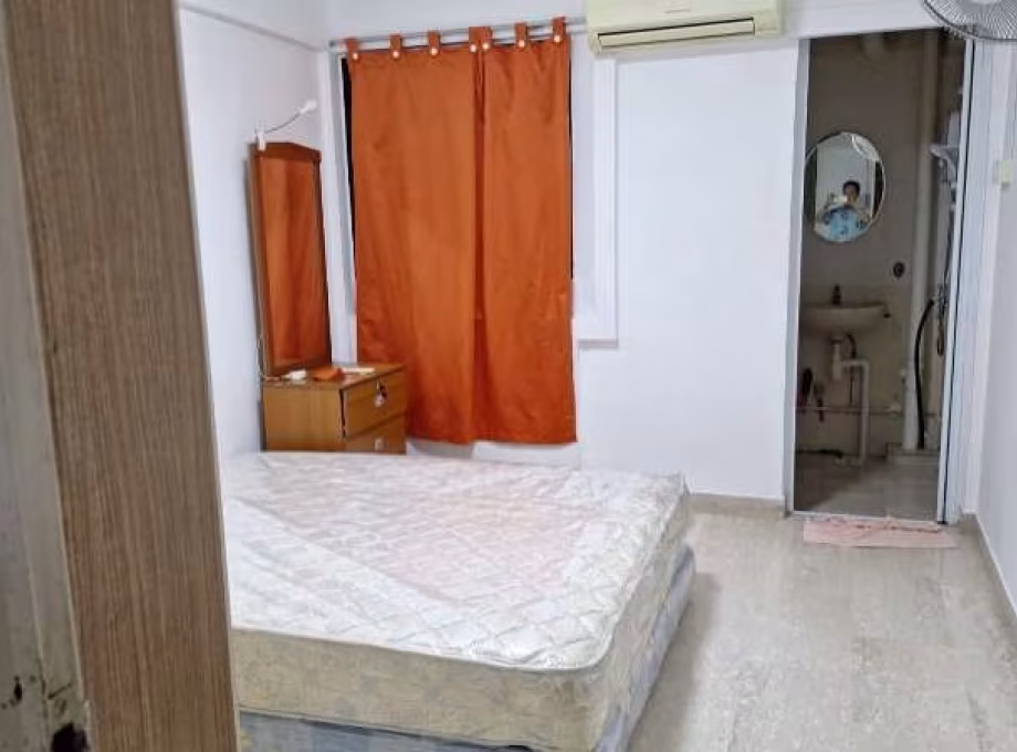 单间出租 • 义顺 • 704 Yishun Avenue 5 • S$1300 • 3房(2臥室) • 主人房 照片