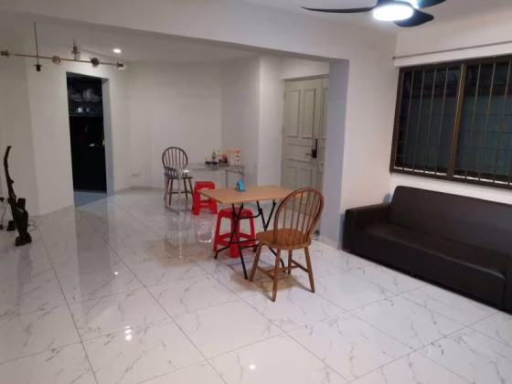 单间出租 • 兀兰 • 552 Woodlands Drive 44 • S$800 • 4房(3臥室) • 普通房 照片