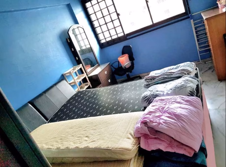 单间出租 • 裕廊西 • 415 Jurong West Street 42 • S$800 • 3房(2臥室) • 普通房 照片
