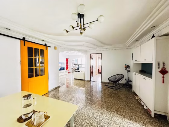 房屋出售 • 兀兰 • 536 Woodlands Drive 14 • S$729000 • 3房(2臥室) • 1346ft² / 125m² 照片