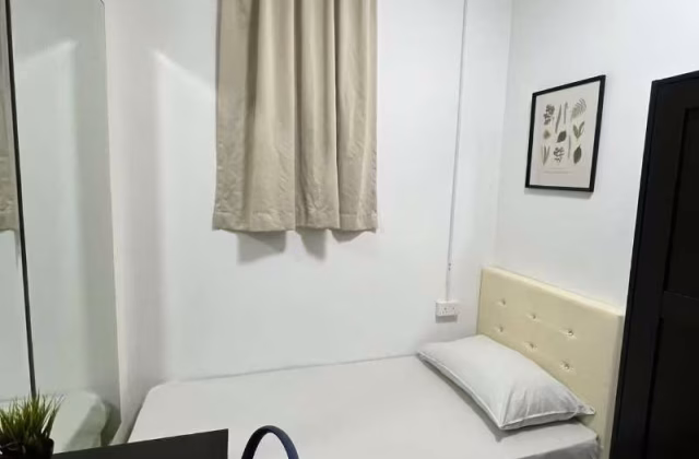 单间出租 • 芽笼 •  Sims Green • S$1100 • 住宅公寓 • 普通房