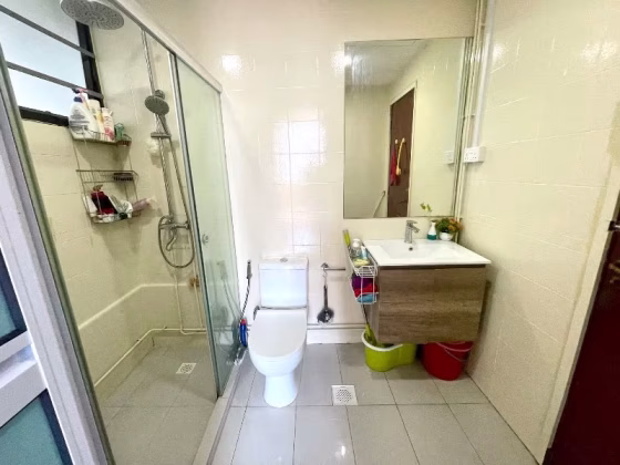 单间出租 • 裕廊东 •  Parc Oasis • S$1500 • 住宅公寓 • 普通房 照片