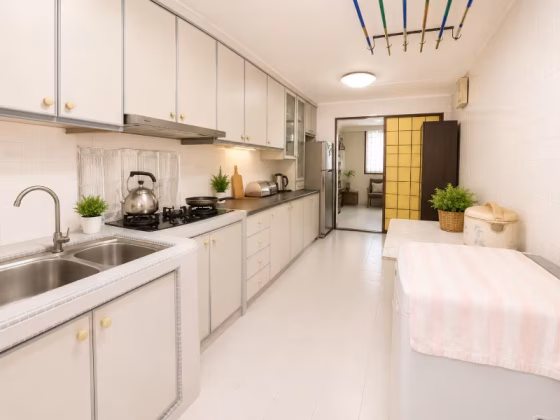 房屋出售 • 实龙岗 • 233 Serangoon Avenue 3 • S$650000 • 3房(2臥室) • 904ft² / 83m² 照片