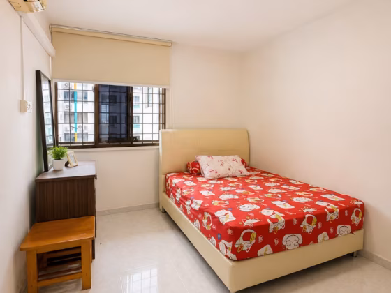 房屋出售 • 实龙岗 • 233 Serangoon Avenue 3 • S$650000 • 3房(2臥室) • 904ft² / 83m² 照片