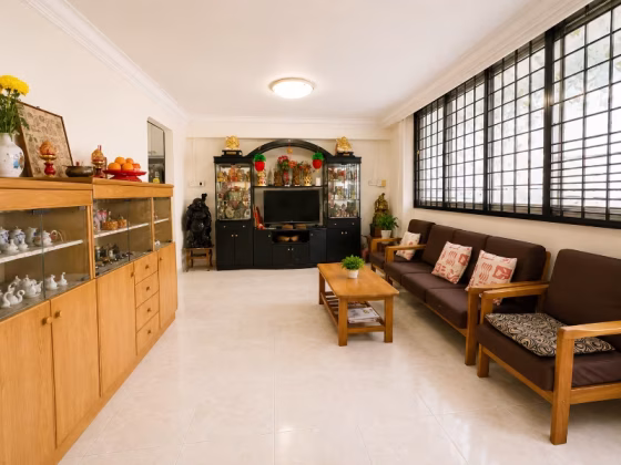 房屋出售 • 实龙岗 • 233 Serangoon Avenue 3 • S$650000 • 3房(2臥室) • 904ft² / 83m² 照片