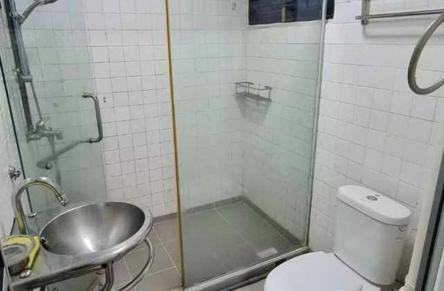 单间出租 • 淡滨尼 • 286 Tampines Street 22 • S$1500 • 4房(3臥室) • 主人房