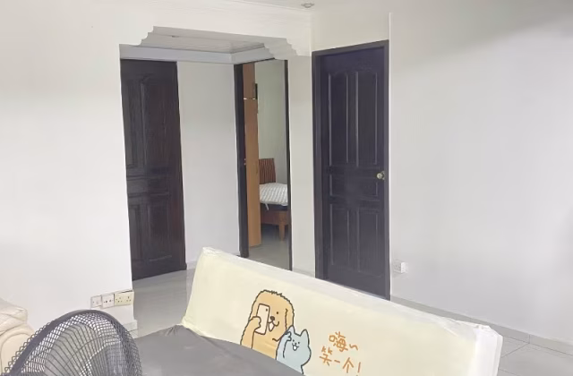 单间出租 • 兀兰 • 710 Woodlands Drive 70 • S$350 • 3房(2臥室) • 佣人房